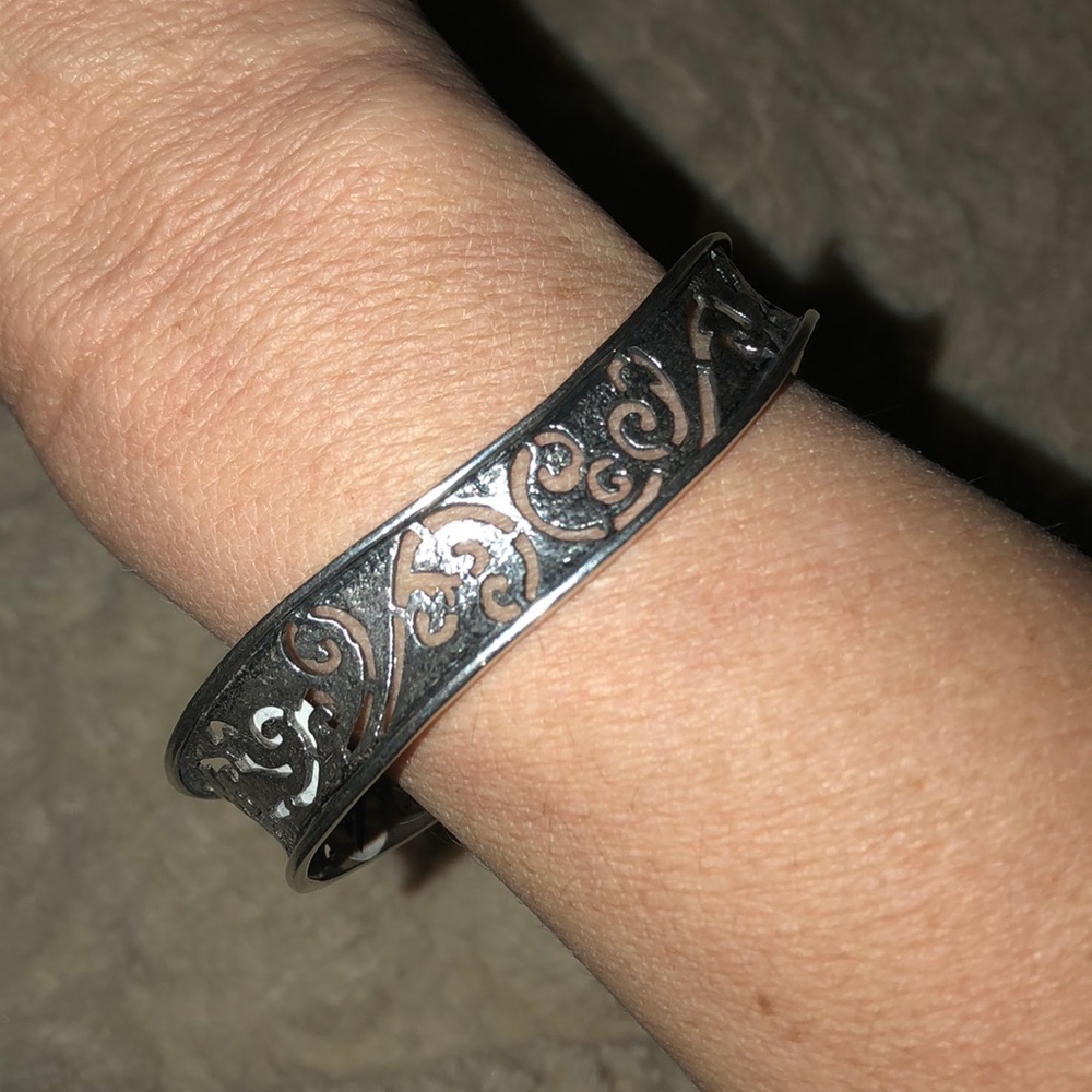 B2082 Silpada Bangle